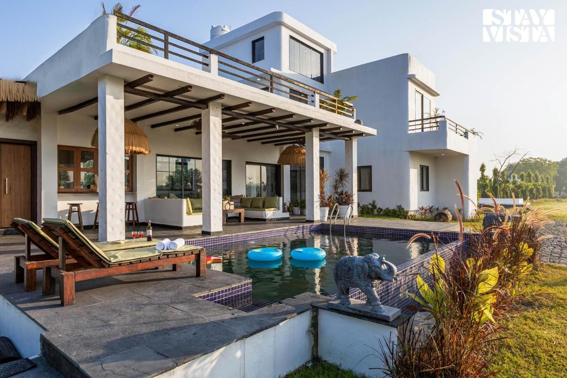 Stayvista At Lotus By The Lake With Pool, Bbq & Lawn Indore Bagian luar foto