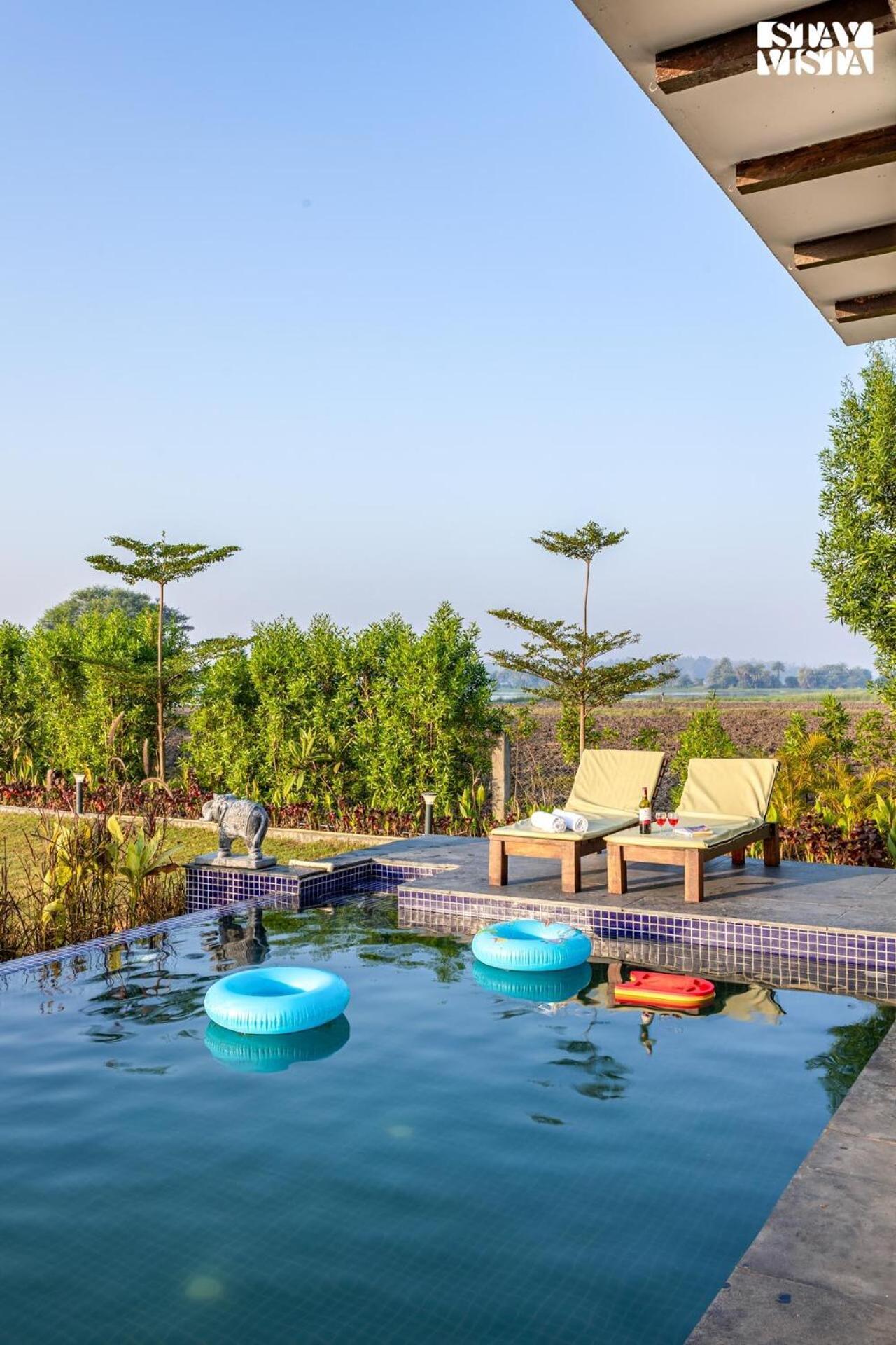 Stayvista At Lotus By The Lake With Pool, Bbq & Lawn Indore Bagian luar foto