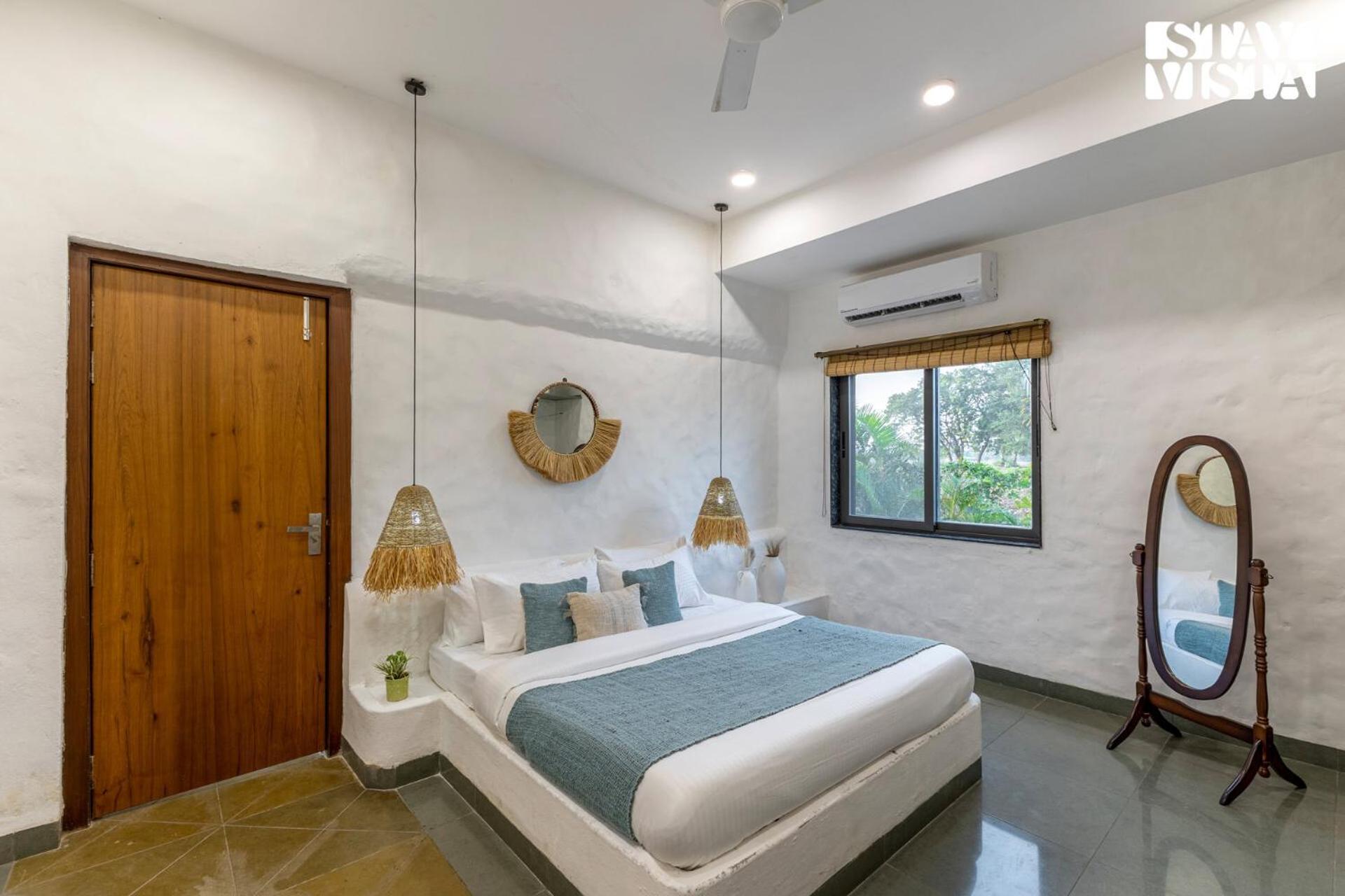 Stayvista At Lotus By The Lake With Pool, Bbq & Lawn Indore Bagian luar foto