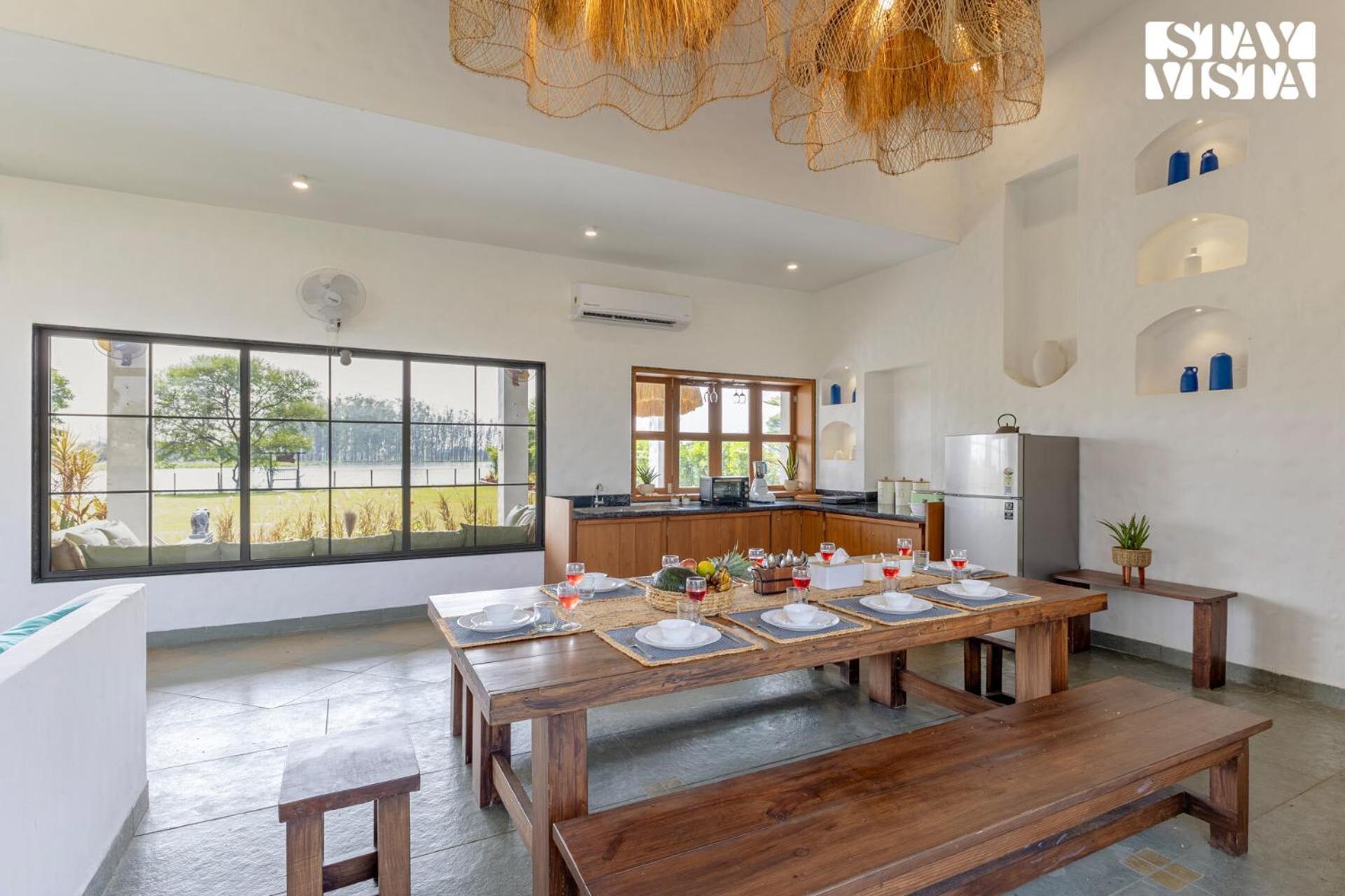 Stayvista At Lotus By The Lake With Pool, Bbq & Lawn Indore Bagian luar foto