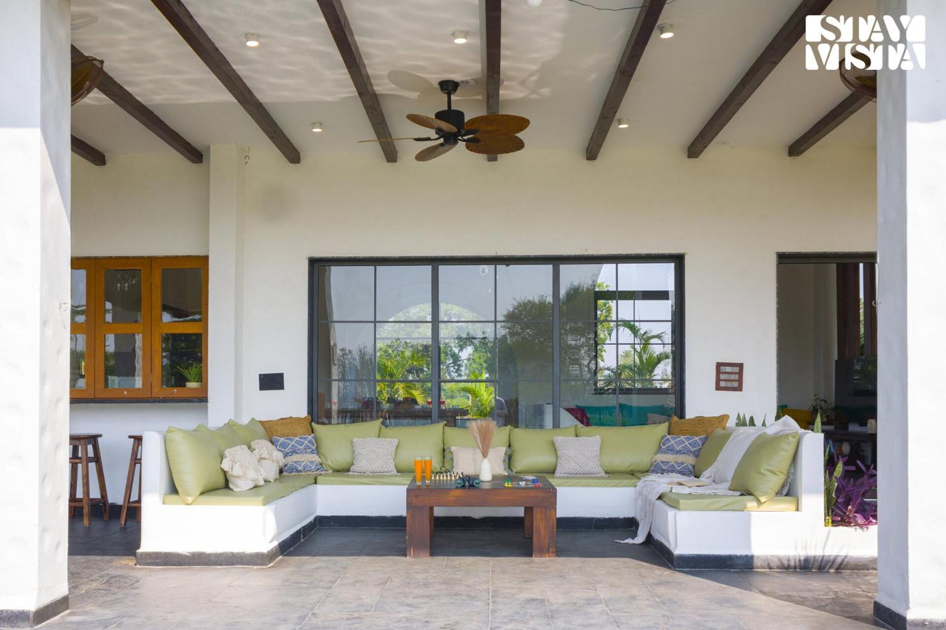 Stayvista At Lotus By The Lake With Pool, Bbq & Lawn Indore Bagian luar foto